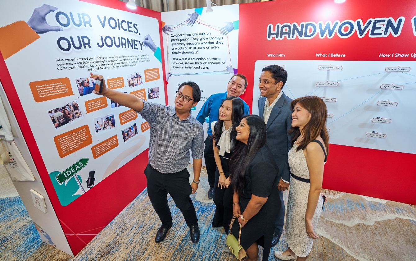 MOS Dinesh Vasu Dash interacting with co-operatives and co-operators in Singapore